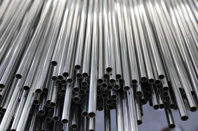 Đặc điểm của thép trắng