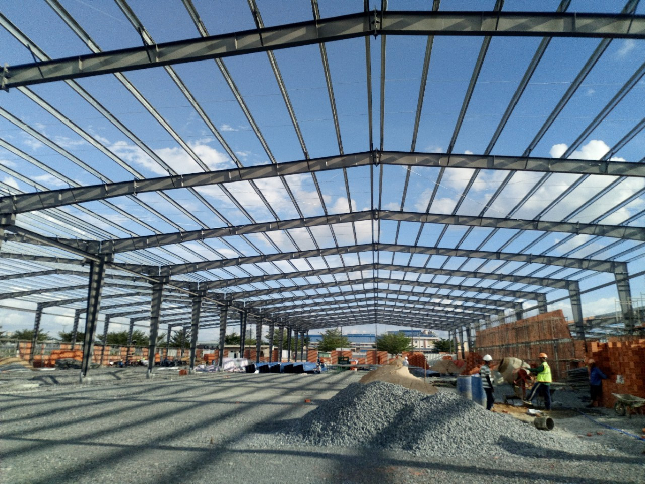 Nhà thép tiền chế là gì?