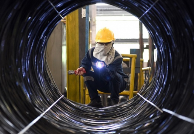 Nganh-Thep-Doi-Mat-Thach-Thuc-Khi-An-Do-Ap-Thue-Chong-Ban-Pha-Gia-Voi-Thep-Viet-Nam