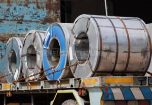 Nhu cầu xây dựng và đầu tư công là động lực chính