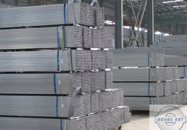 Thép hộp vuông mạ kẽm kích thước phổ biến cho nhà xưởng và cách lựa chọn phù hợp