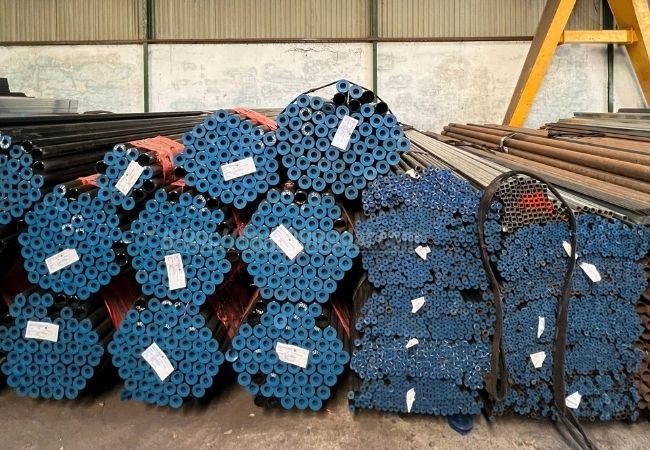 Vì Sao Ống Thép Đúc Được Ưu Tiên Trong Môi Trường Khắc Nghiệt?