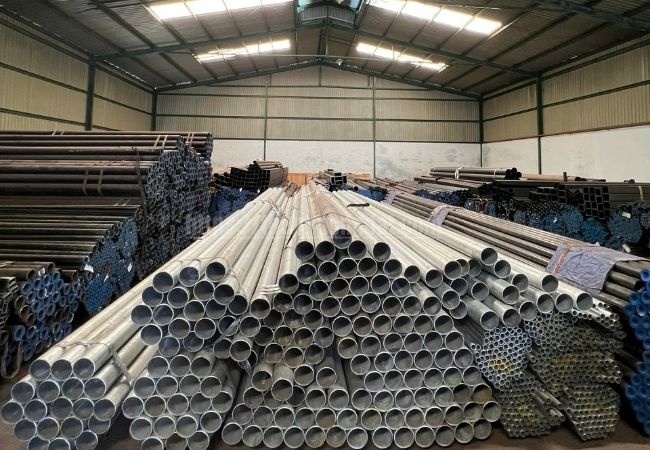 Ống thép mạ kẽm trong nông nghiệp công nghệ cao: Giải pháp tối ưu cho hệ thống nhà màng
